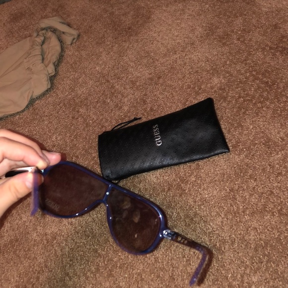 Guess Sunglasses - Picture 4 of 4